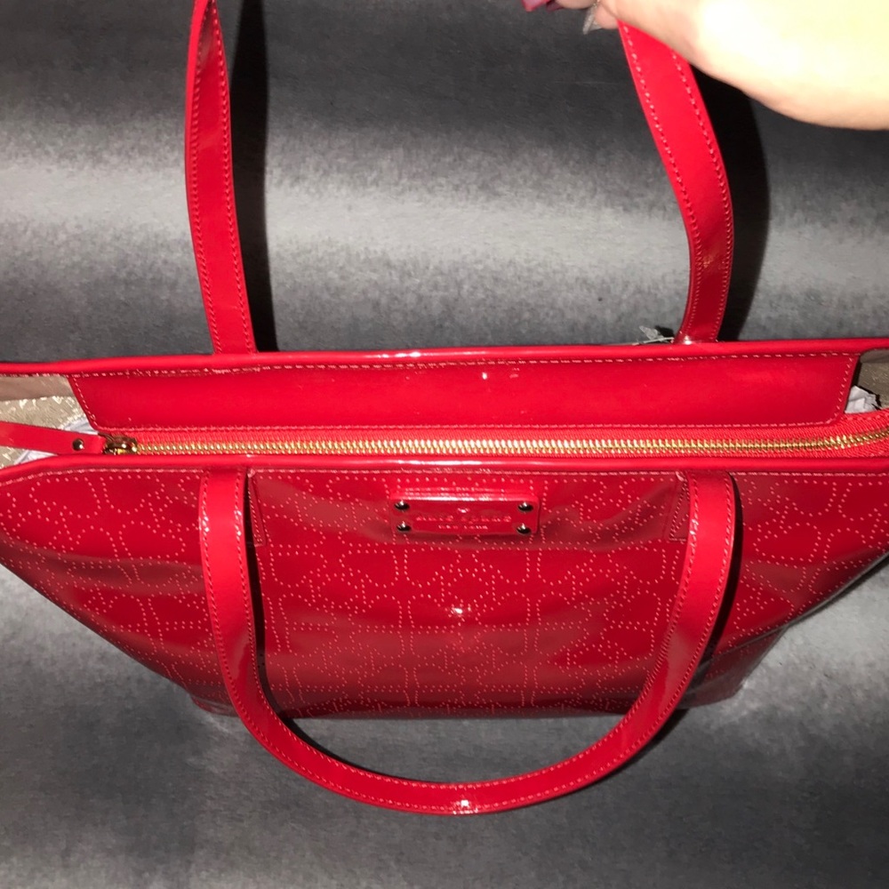 🚫SOLD🚫 Kate Spade Chili Red Patent Harmony Tote - Picture 6 of 8